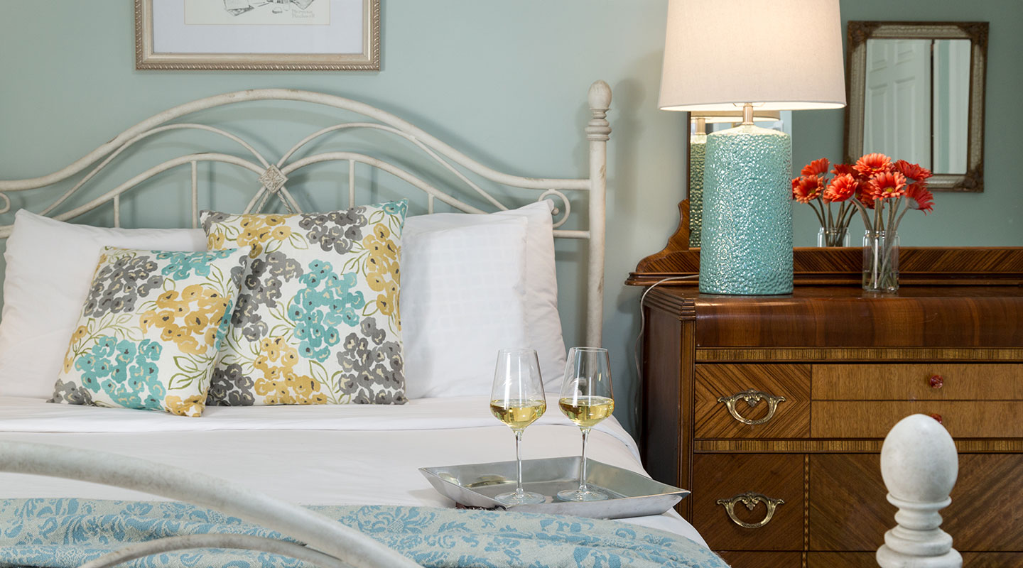 Romantic Room at Hampton Terrace
